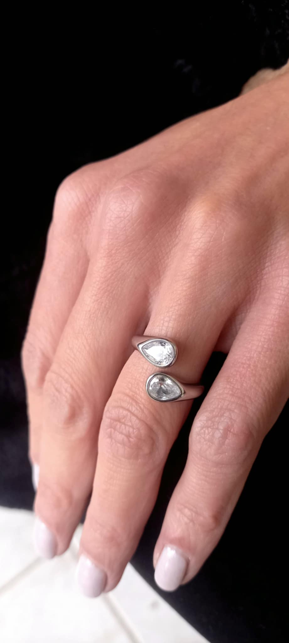 Δαχτυλίδι από ατσάλι σπιράλ με ζιργκόν