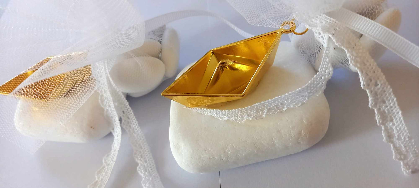 Μπομπονιέρα γάμου καραβάκι σε πέτρα