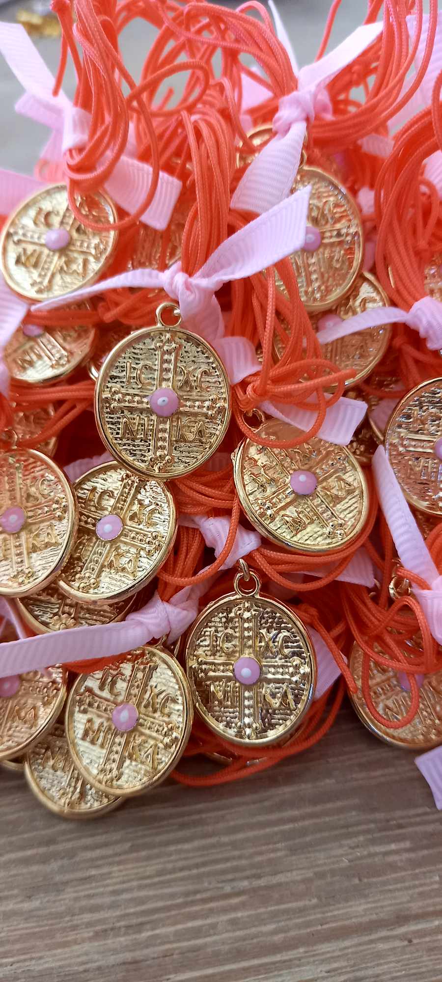 Μαρτυρικό βάπτισης για το λαιμό με κορδόνι και κωνσταντινάτο φλουρί