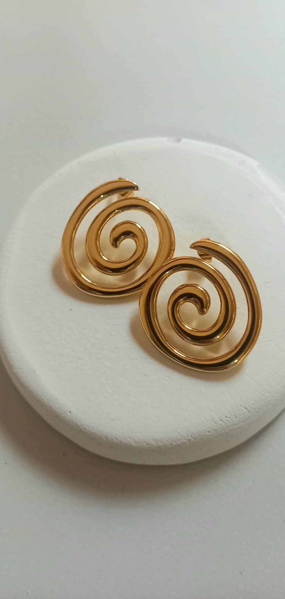 Σκουλαρίκια σε σχήμα σπείρας
