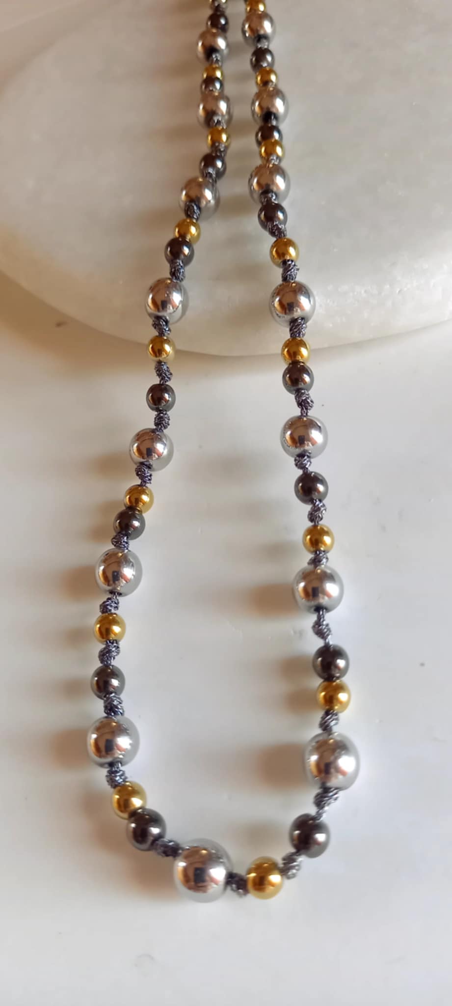 Κολιέ - ροζάριο με αιματίτες σε τριχρωμία