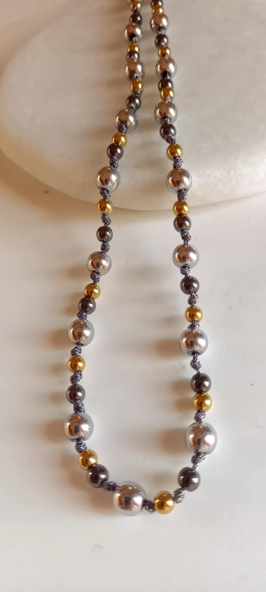 Κολιέ - ροζάριο με αιματίτες σε τριχρωμία