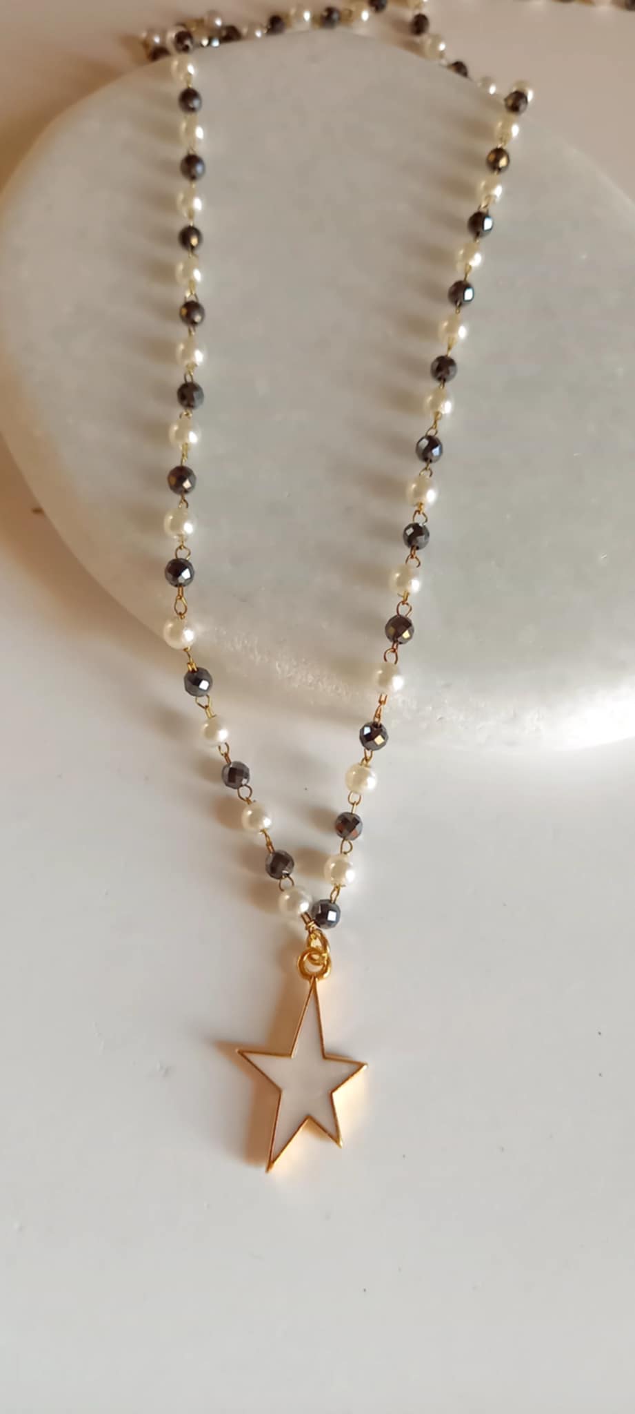 Κολιέ με ροζάριο και μοτίφ αστέρι