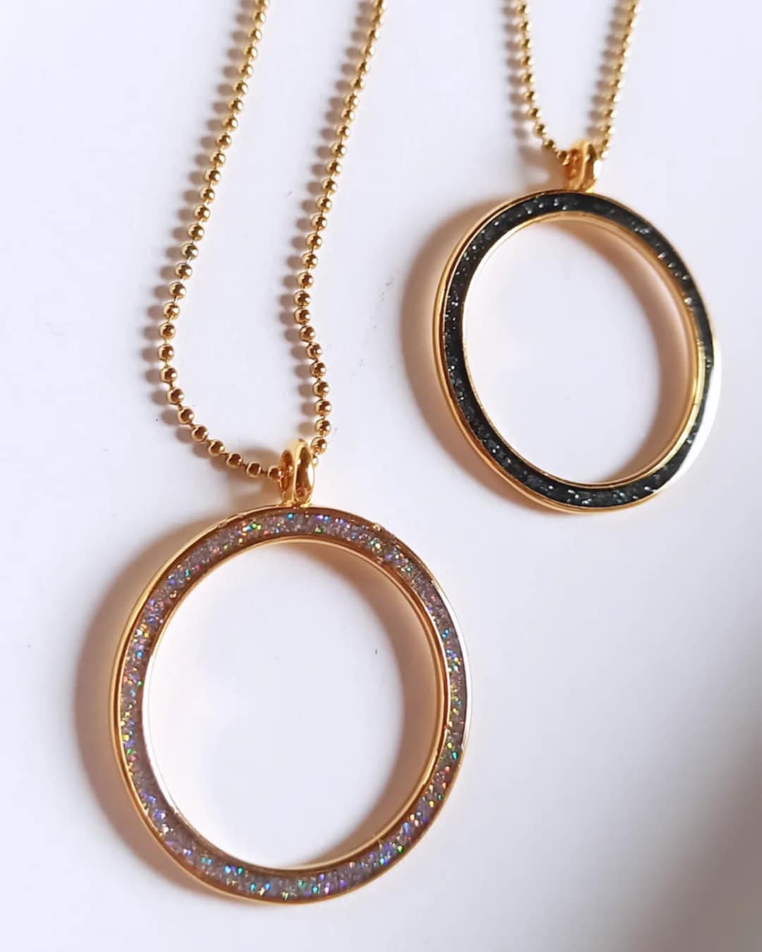 Σκουλαρίκια με λαμπερό σμάλτο