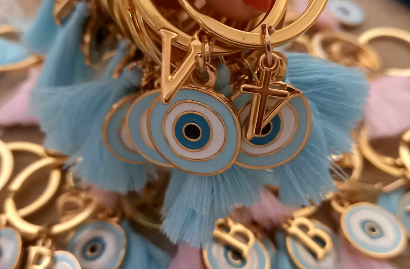 Μαρτυρικό βάπτισης μπρελόκ με μάτι, μονόγραμμα και φούντα