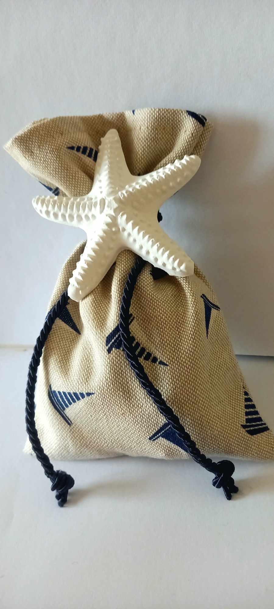 Μπομπονιέρα γάμου βάπτισης πουγκί με ναυτικό θέμα