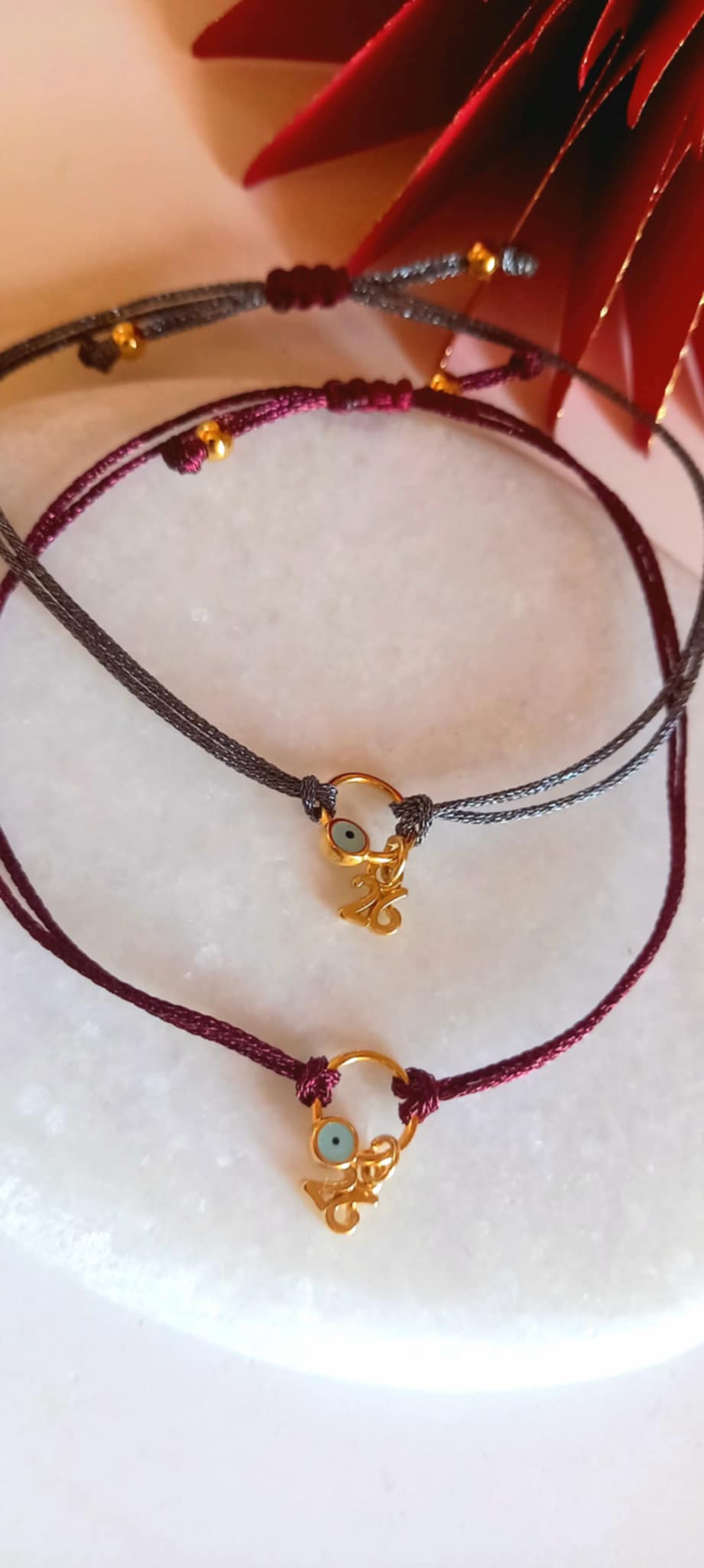 Βραχιόλι γούρι 2026 με επιχρυσωμένα στοιχεία