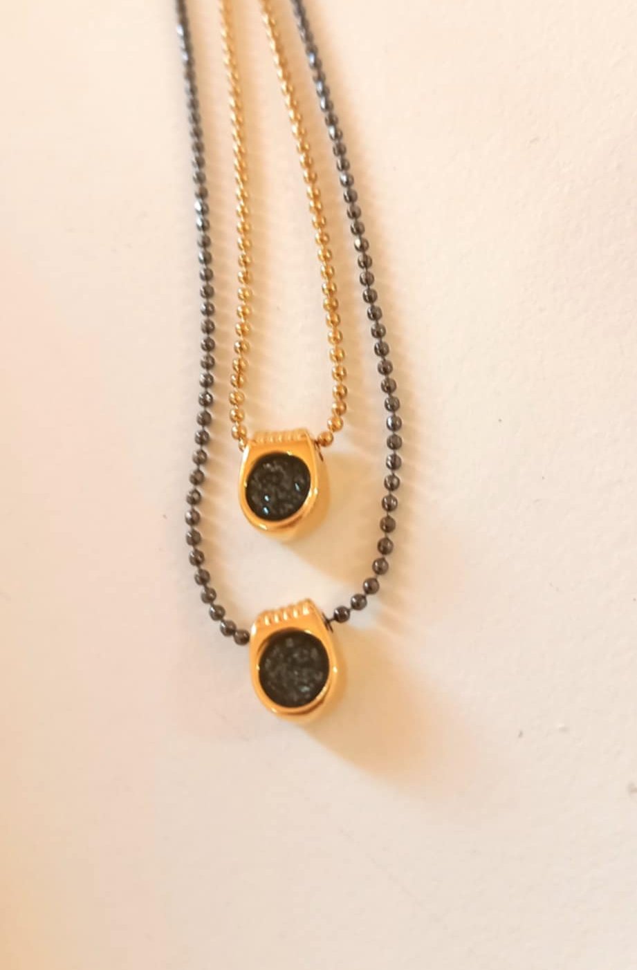 Κολιέ με ατσάλινη αλυσίδα και μοτίφ