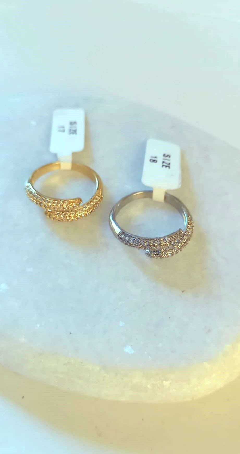 Δαχτυλίδι από ατσάλι με ζιργκόν