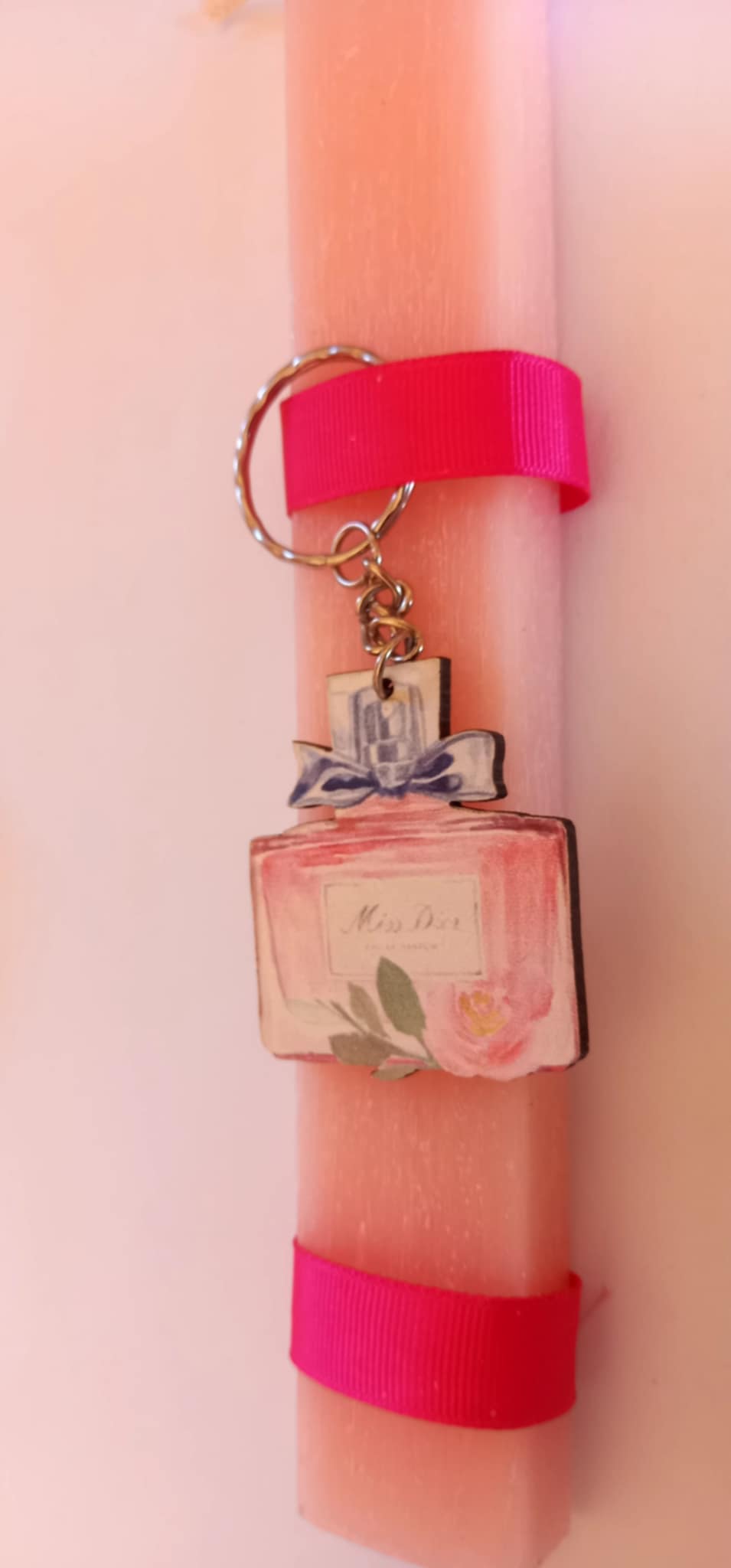 Λαμπάδα με ξύλινο μπρελόκ άρωμα