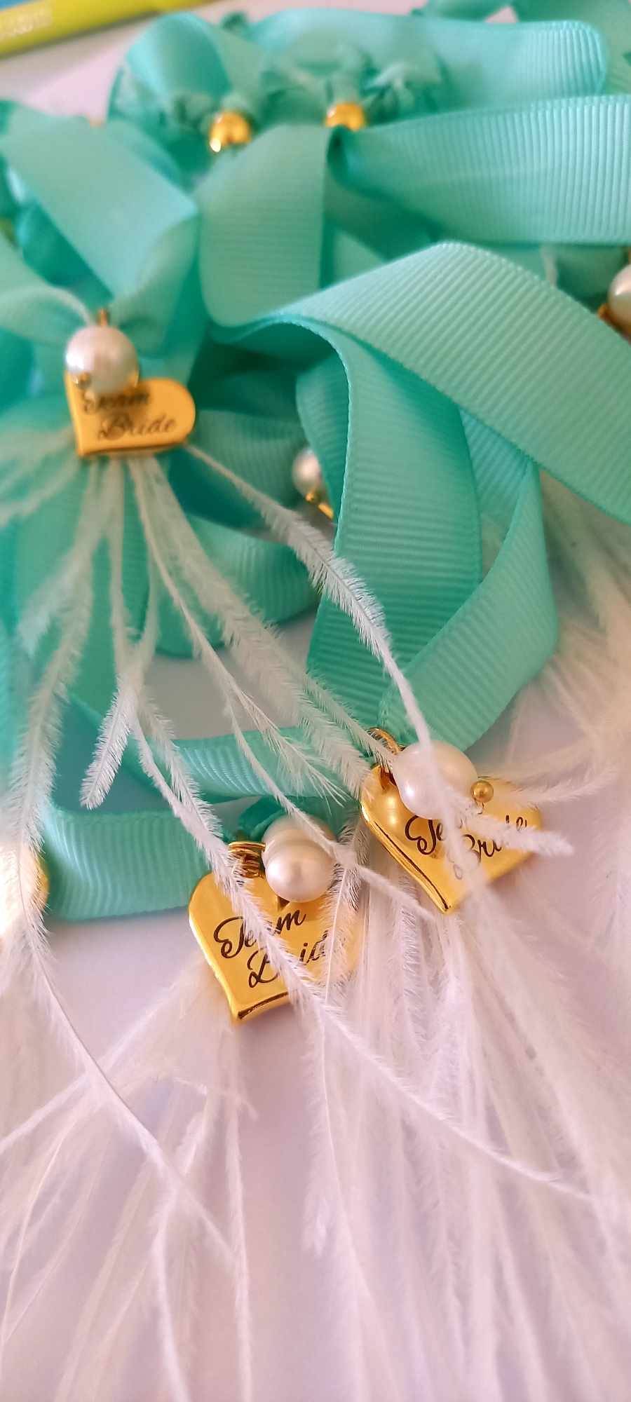 Βραχιόλι για bachelor party με καρδιά, φτερά και μαργαριτάρι καλλιέργειας