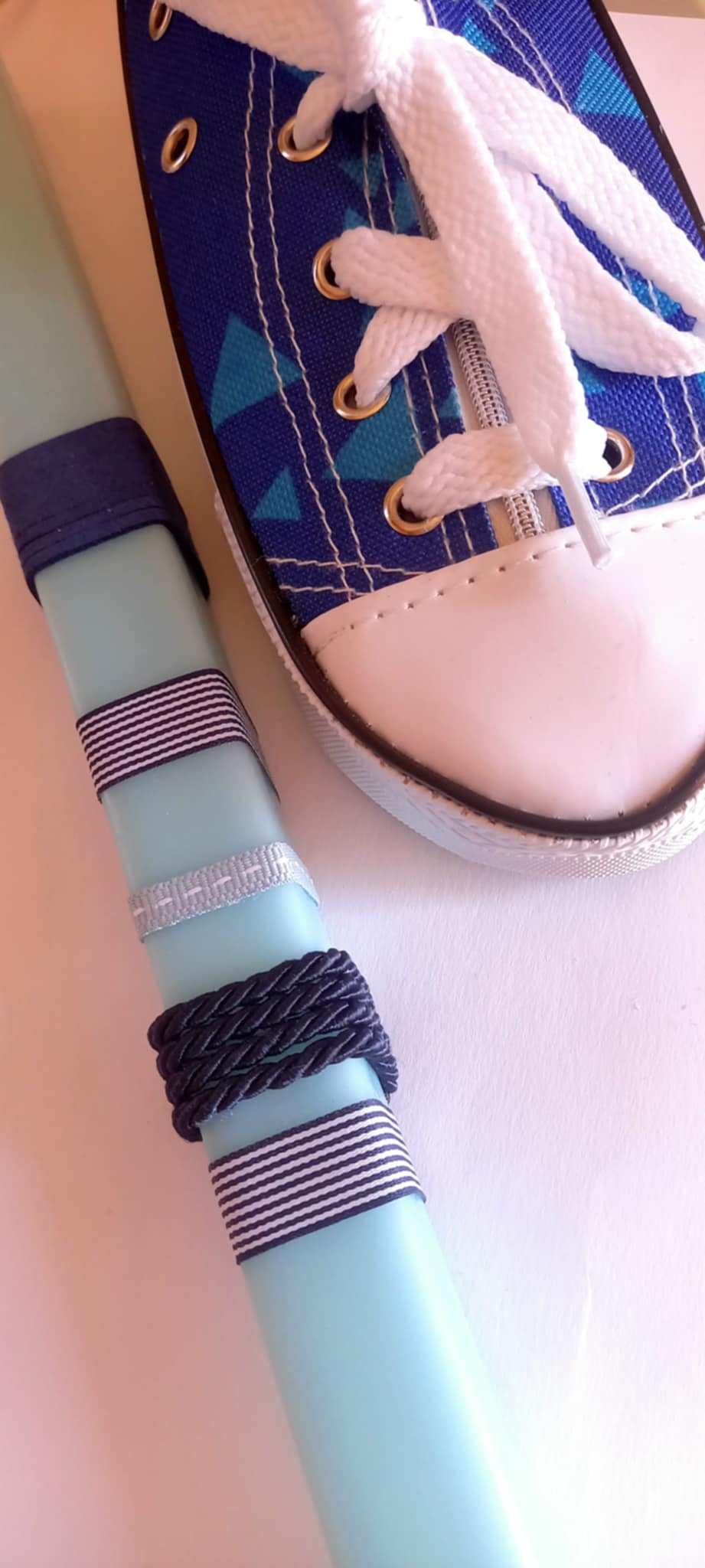 Λαμπάδα με κασετίνα - αθλητικό παπούτσι