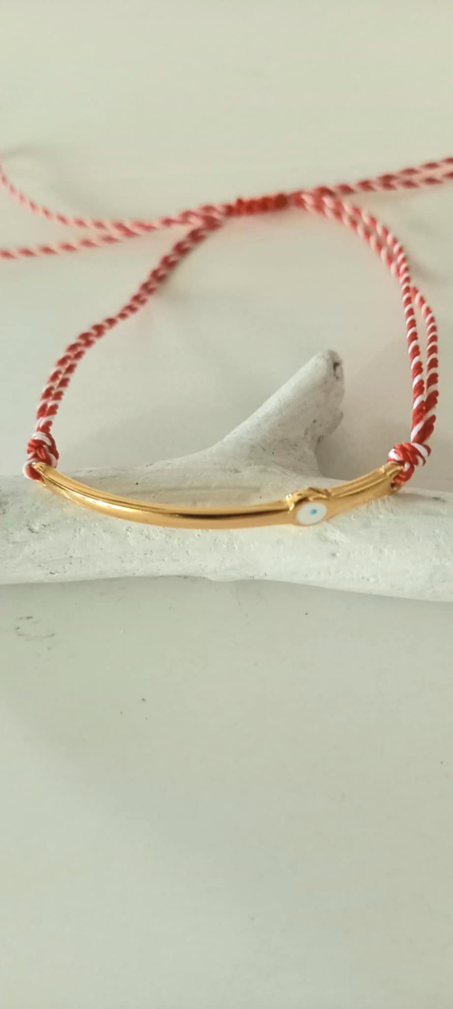 Βραχιόλι μαρτάκι με επιχρυσωμένη μπάρα με μάτι