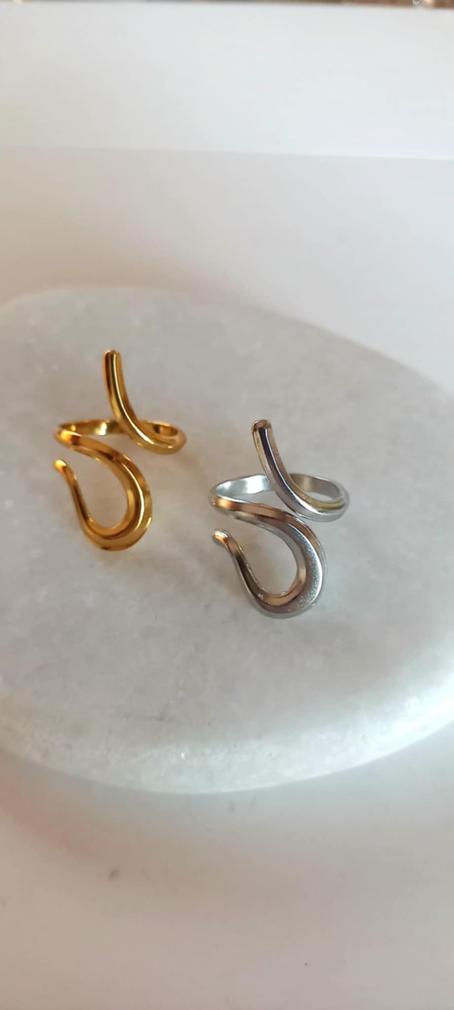 Δαχτυλίδι από ατσάλι σε δύο χρώματα