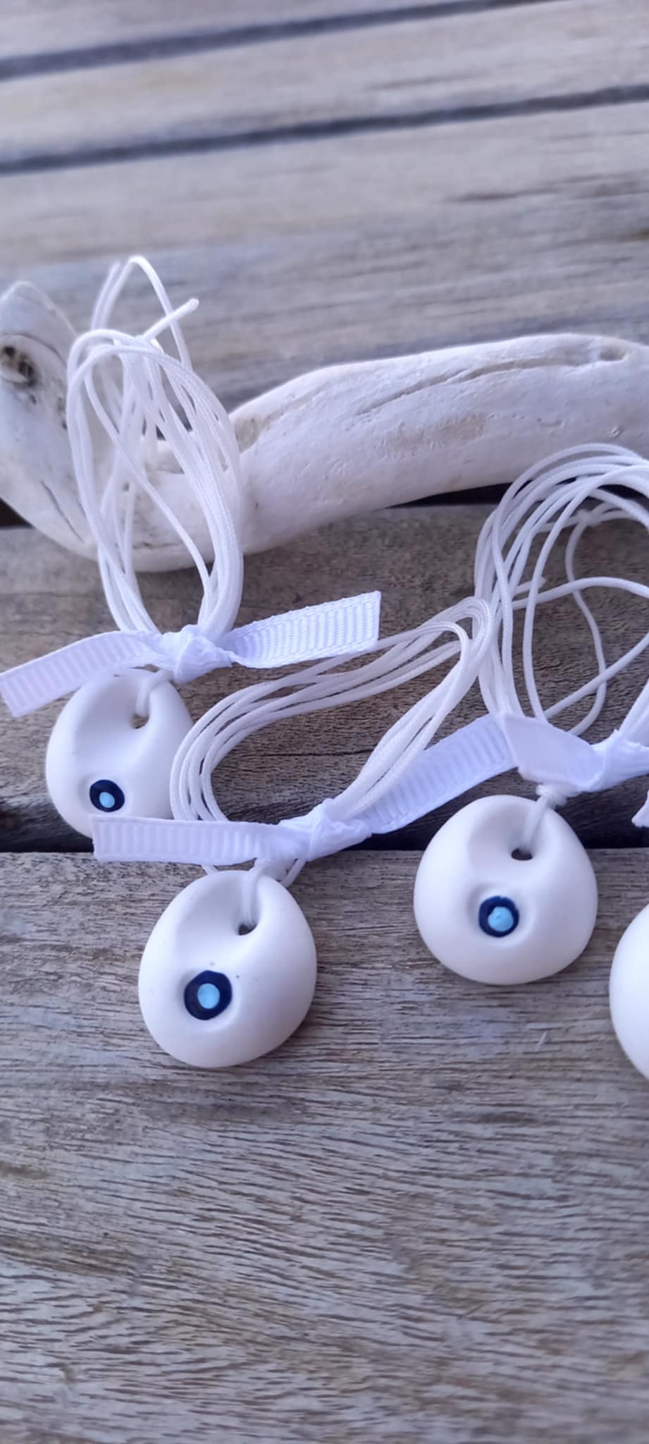 Μαρτυρικό βάπτισης για το λαιμό με υφή πορσελάνης