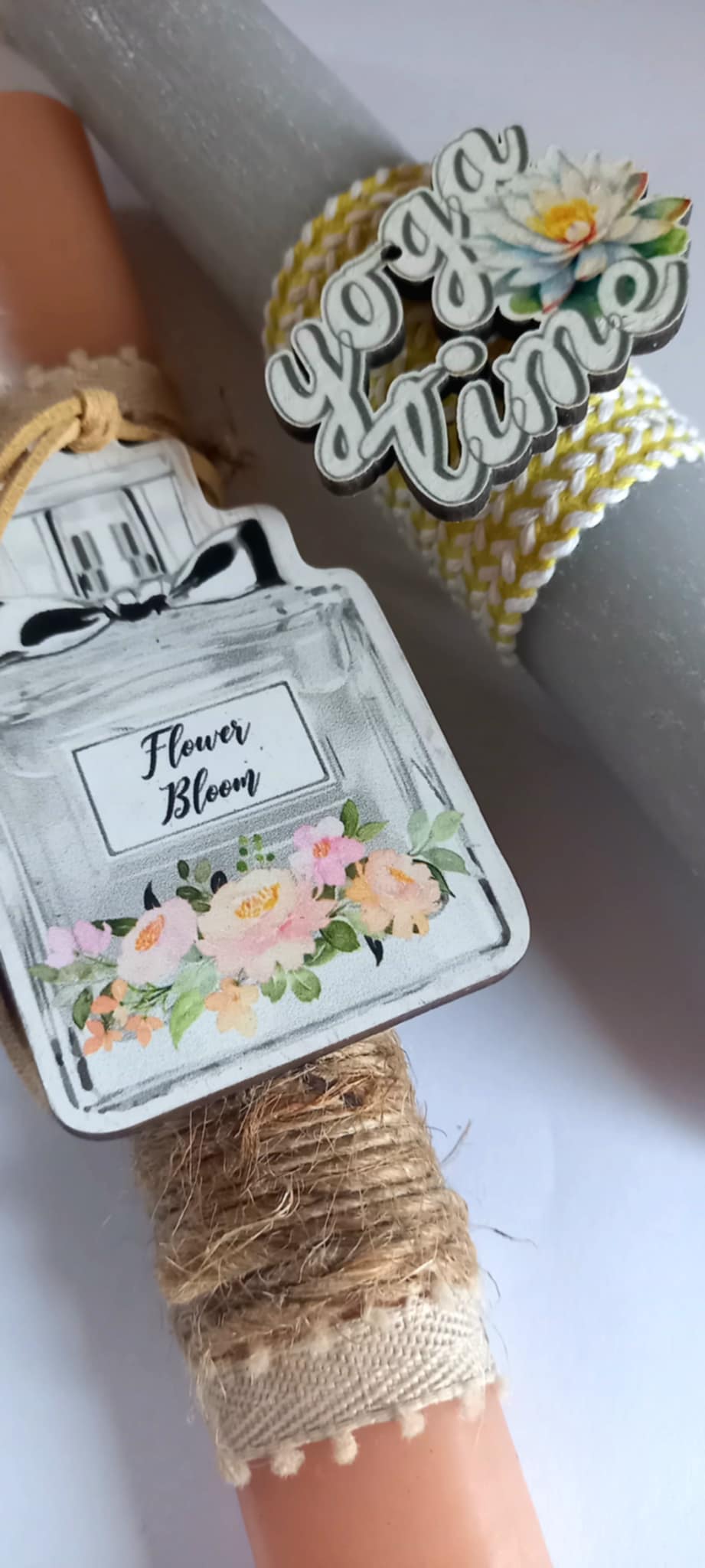 Χειροποίητη λαμπάδα με ξύλινο στοιχείο