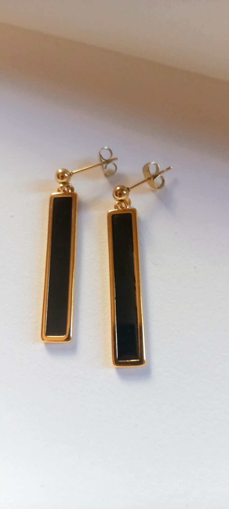 Σκουλαρίκια με μοτίφ από γυαλί