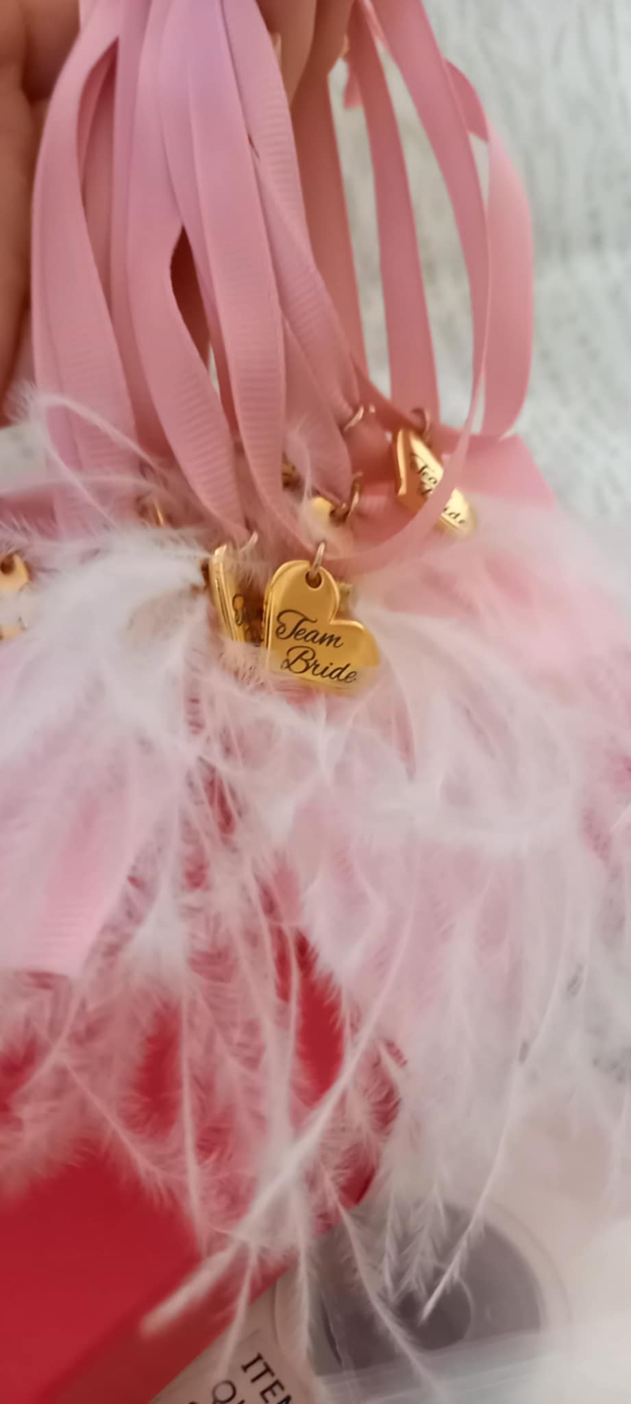 Βραχιόλι για bachelor party με κορδέλα, καρδιά και φτερά