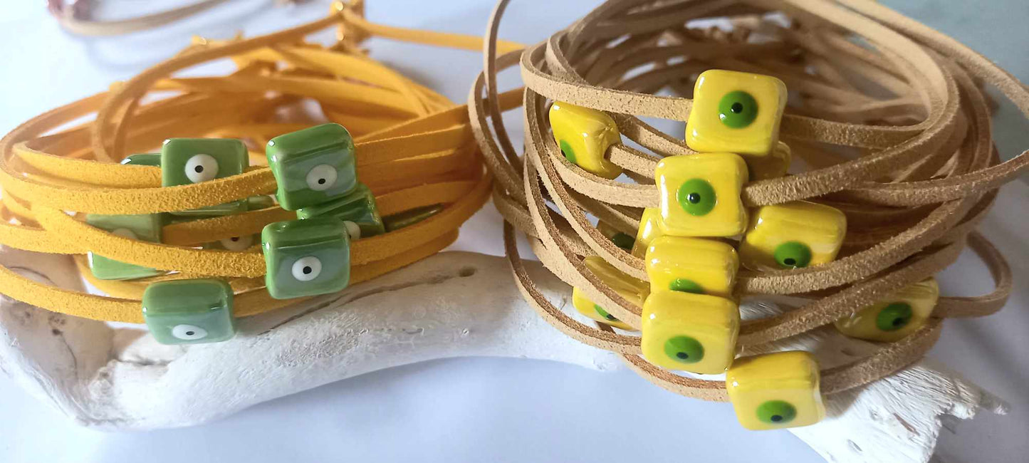 Χειροποίητα μαρτυρικά με καστόρι και κεραμικό μάτι