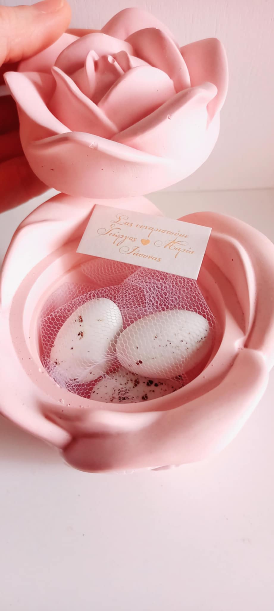 Μπομπονιέρα βάπτισης κεραμική μπιζουτιέρα σε σχήμα τριαντάφυλλο