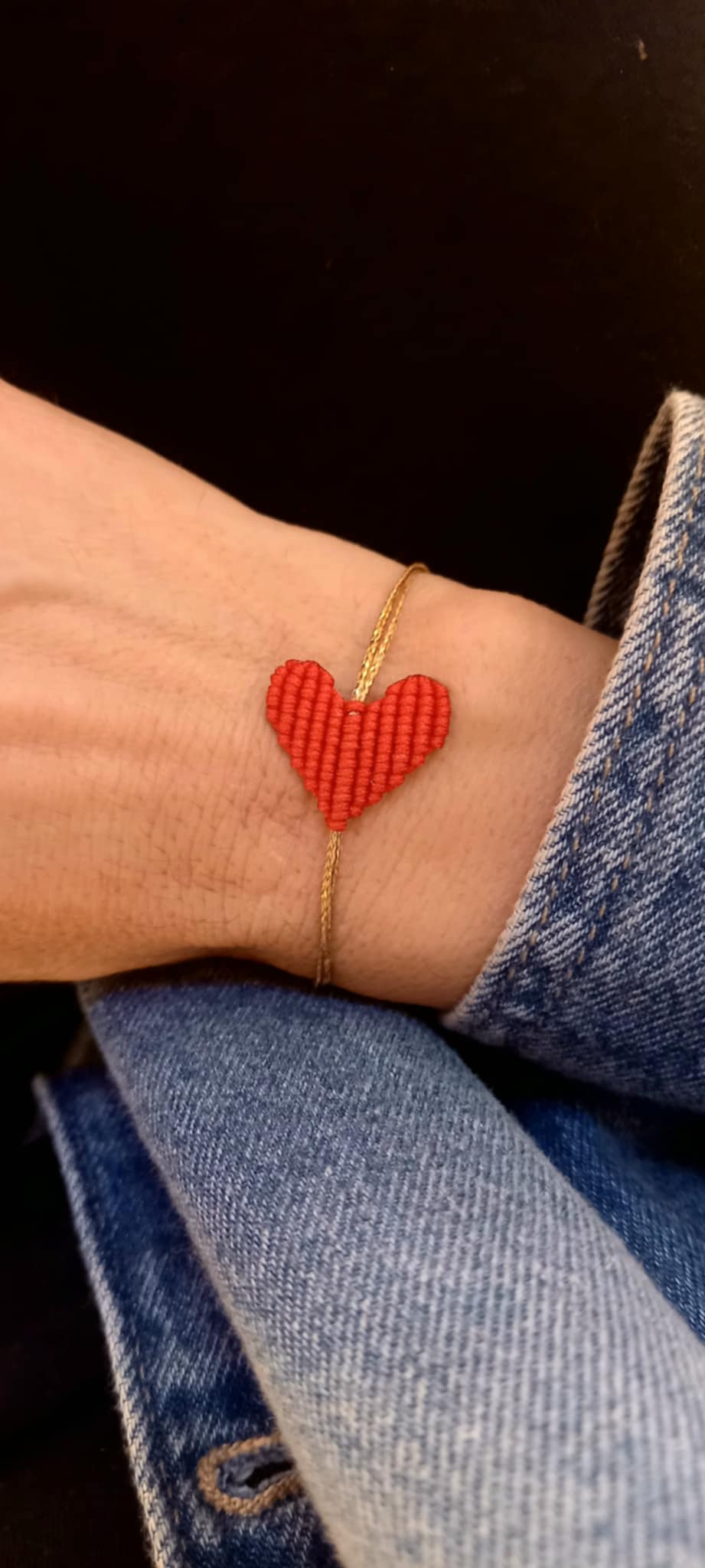Βραχιόλι με καρδιά μακραμέ