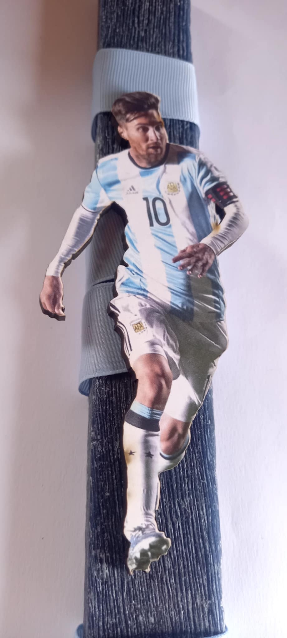 Χειροποίητη λαμπάδα με τον Μέσσι