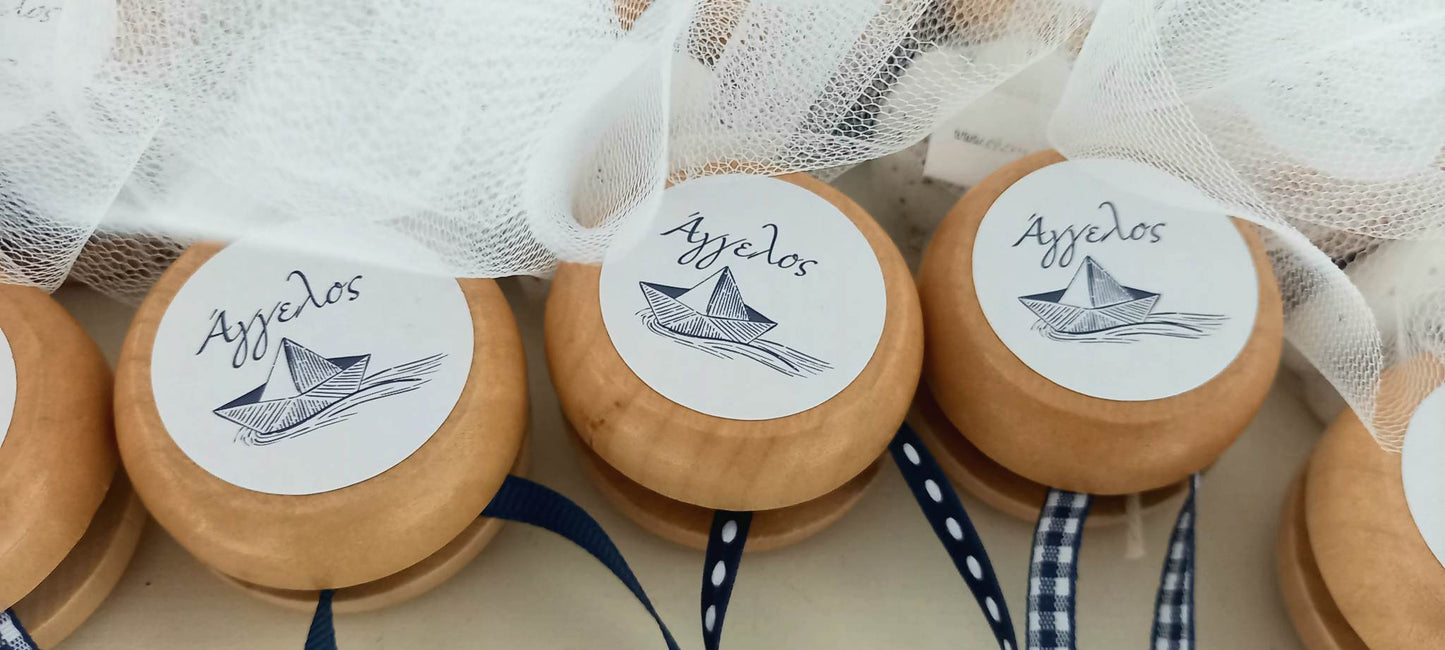Μπομπονιέρα βάπτισης ξύλινο γιο-γιο με εκτύπωση καραβάκι