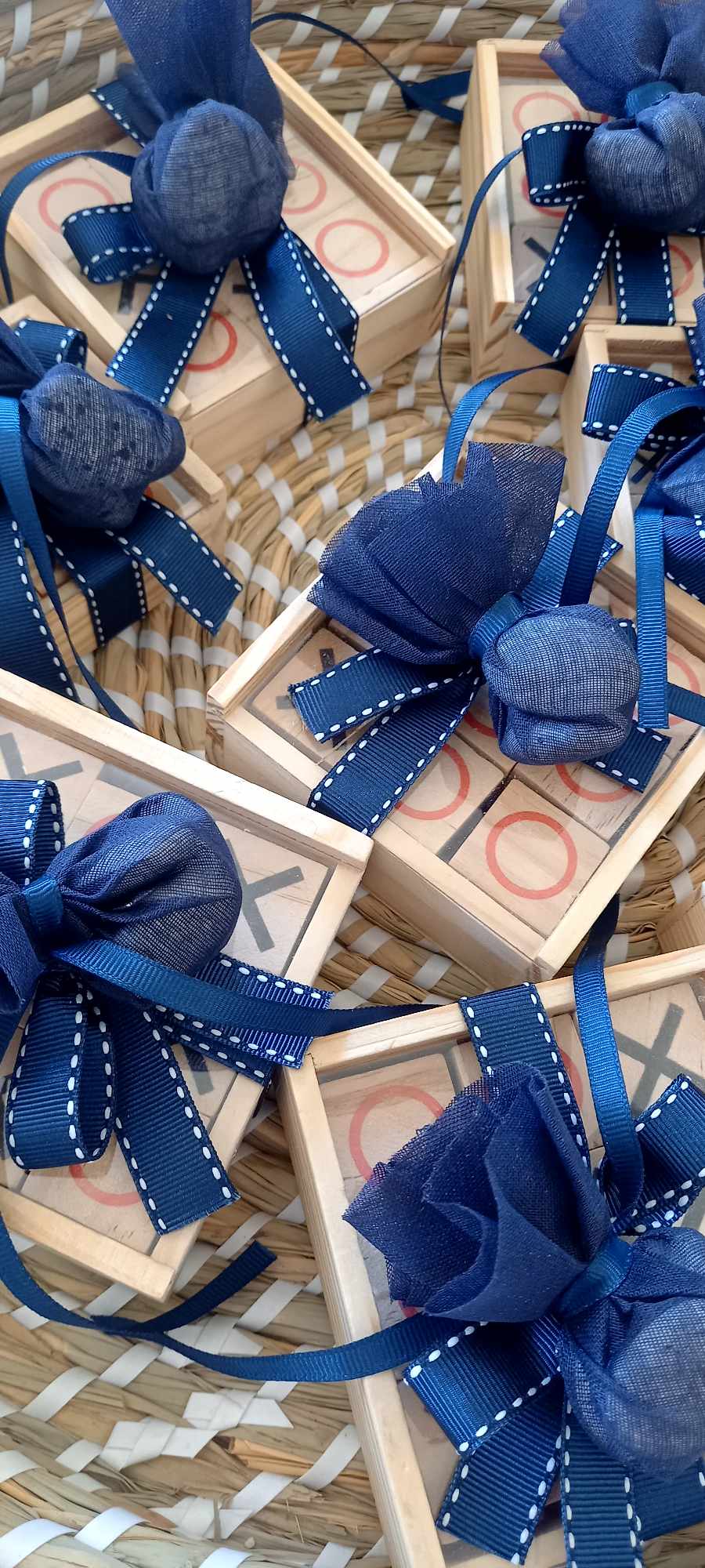 Παιδική μπομπονιέρα βάπτισης ξύλινη τρίλιζα