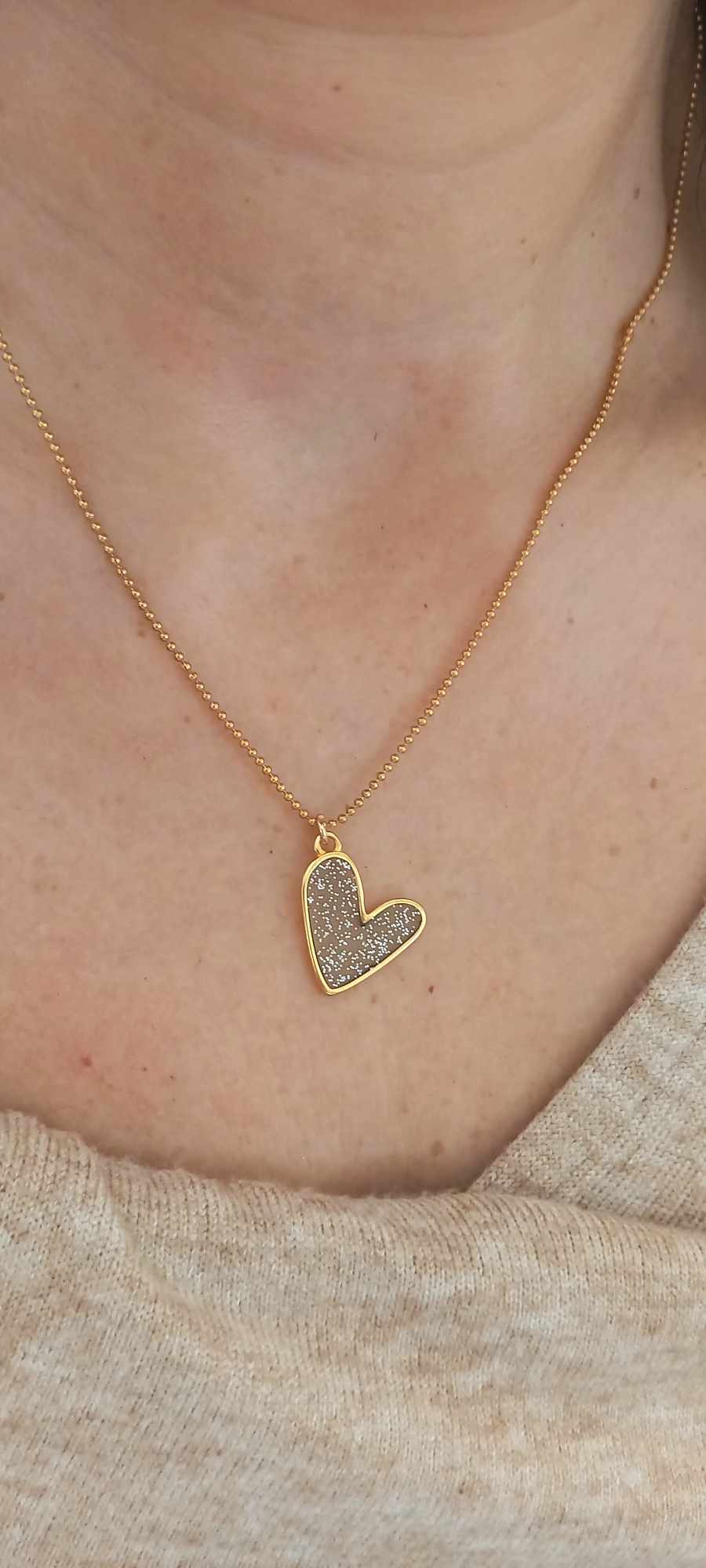 Κολιέ με ατσάλινη αλυσίδα και καρδιά