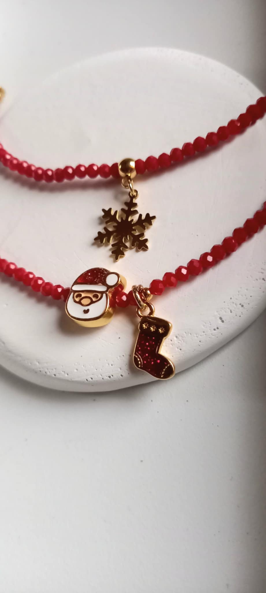 Βραχιόλι - γούρι με γιορτινά μοτίφ