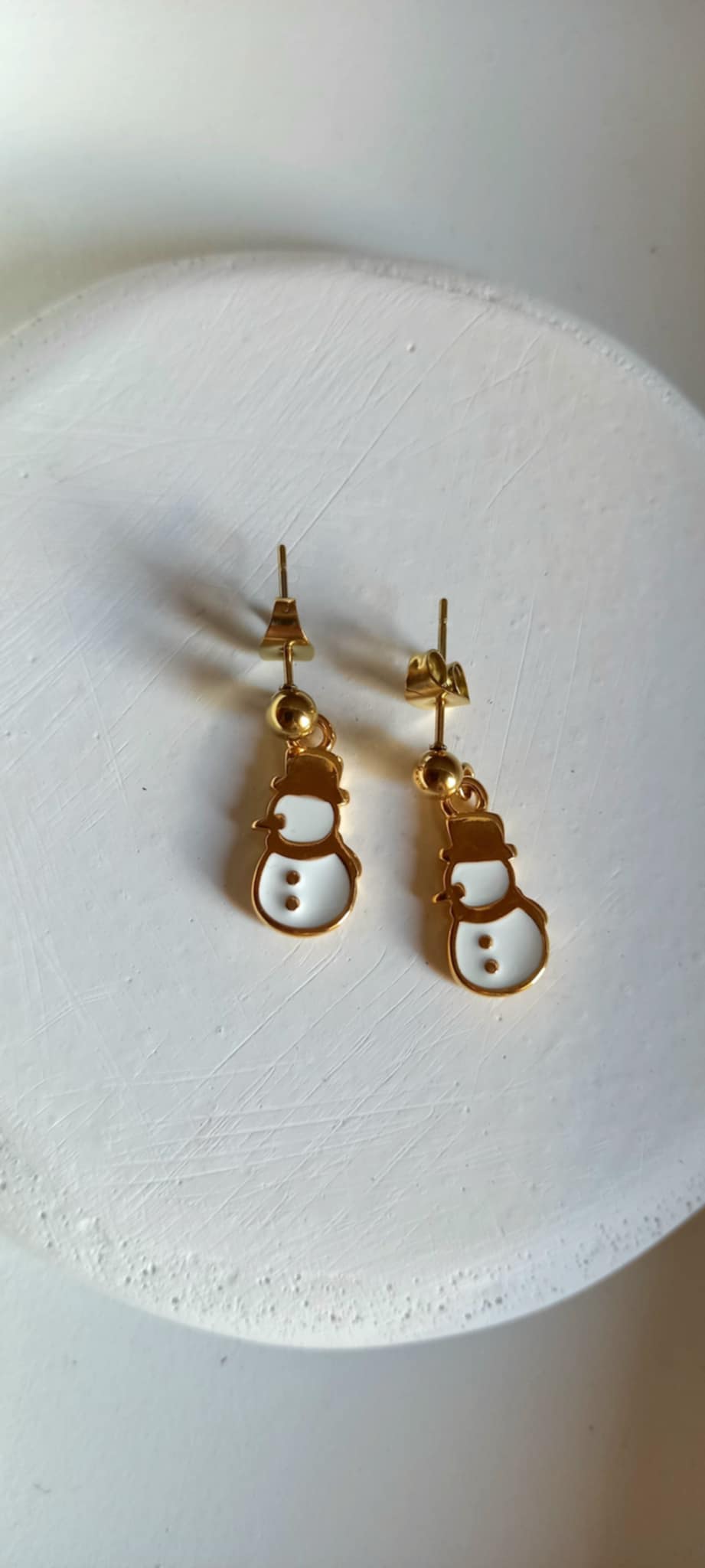 Ατσάλινα σκουλαρίκια με μοτίφ χιονάνθρωπο