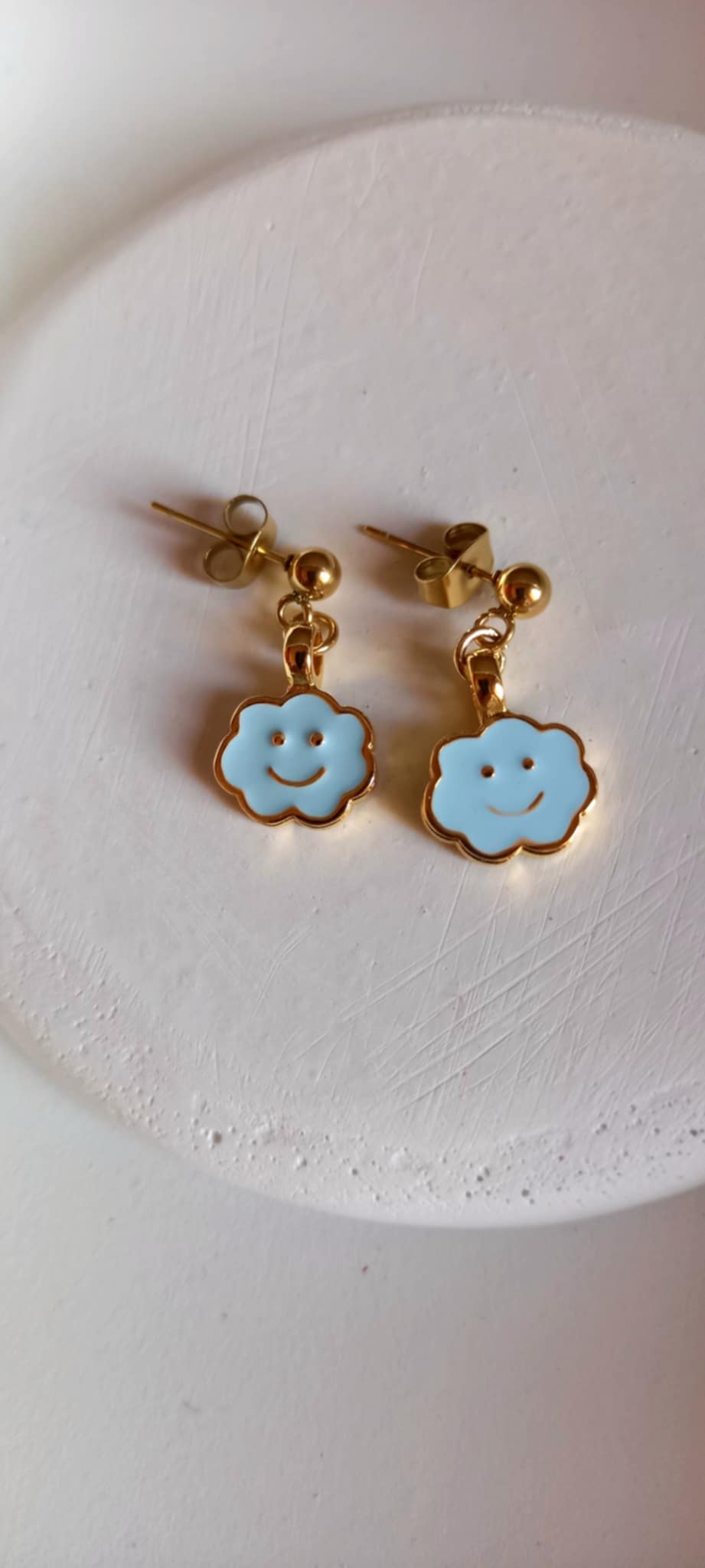 Ατσάλινα σκουλαρίκια με μοτίφ συννεφάκι