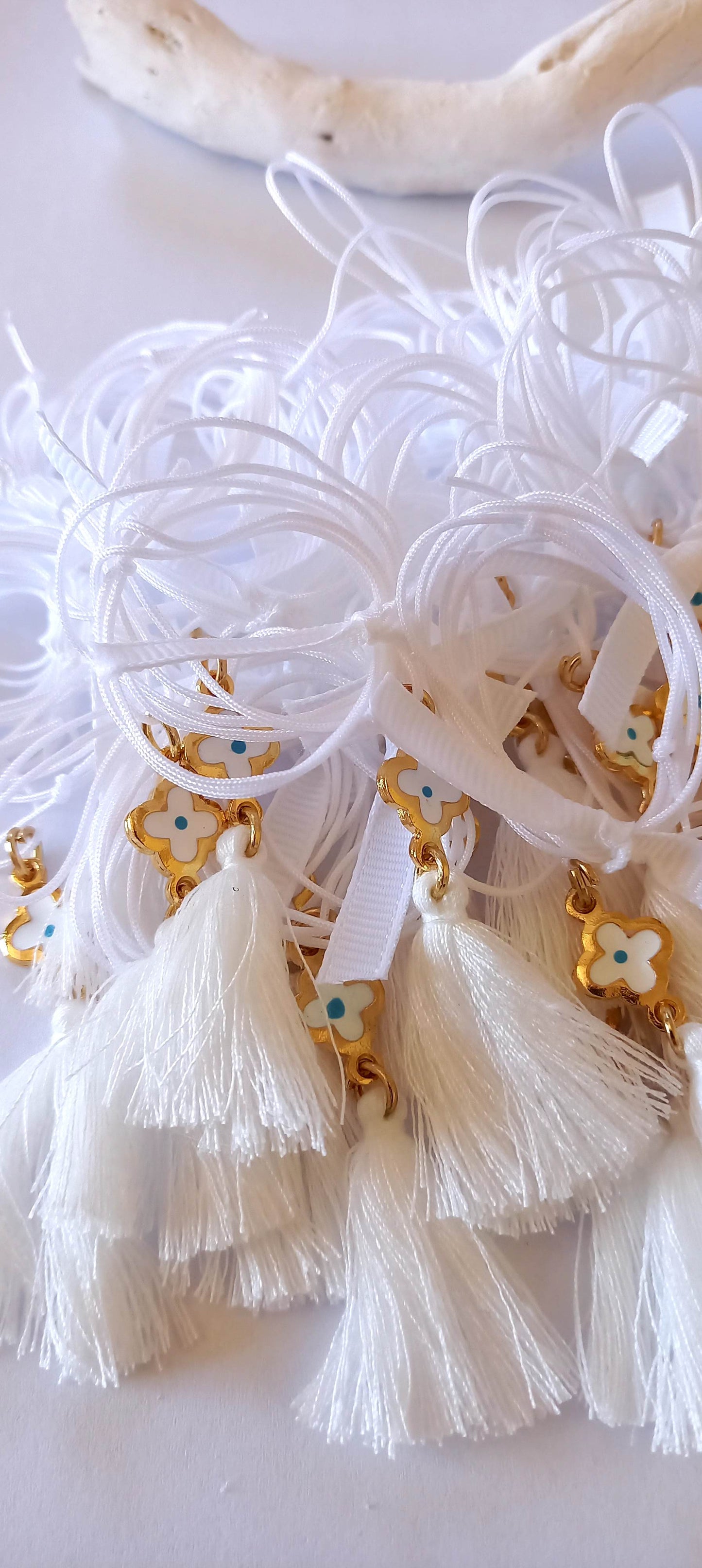 Μαρτυρικό βάπτισης για το λαιμό με σταυρουδάκι και φουντίτσα