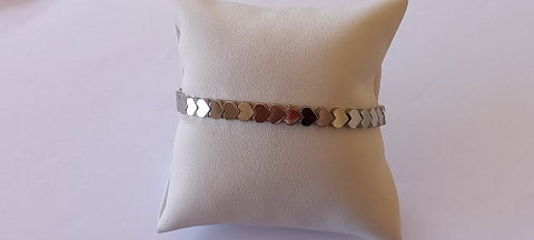 Βραχιόλι με ασημί αιματίτες σε σχήμα καρδιά