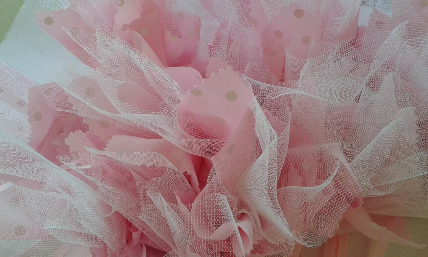 Μπομπονιέρα με πουά ύφασμα και κορδέλες