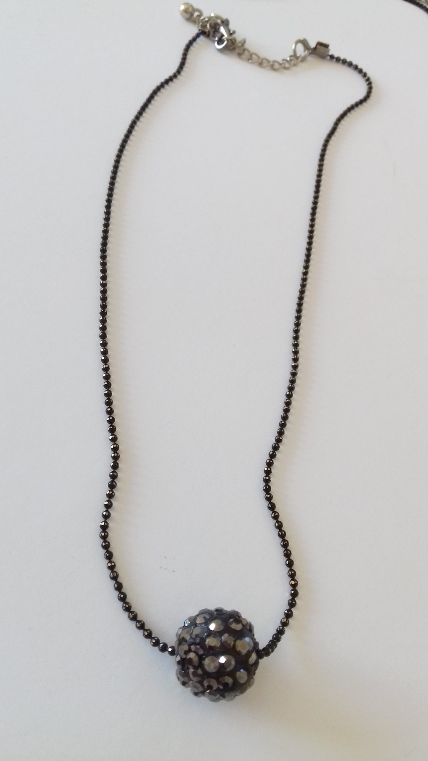 Pave strass black chain necklace