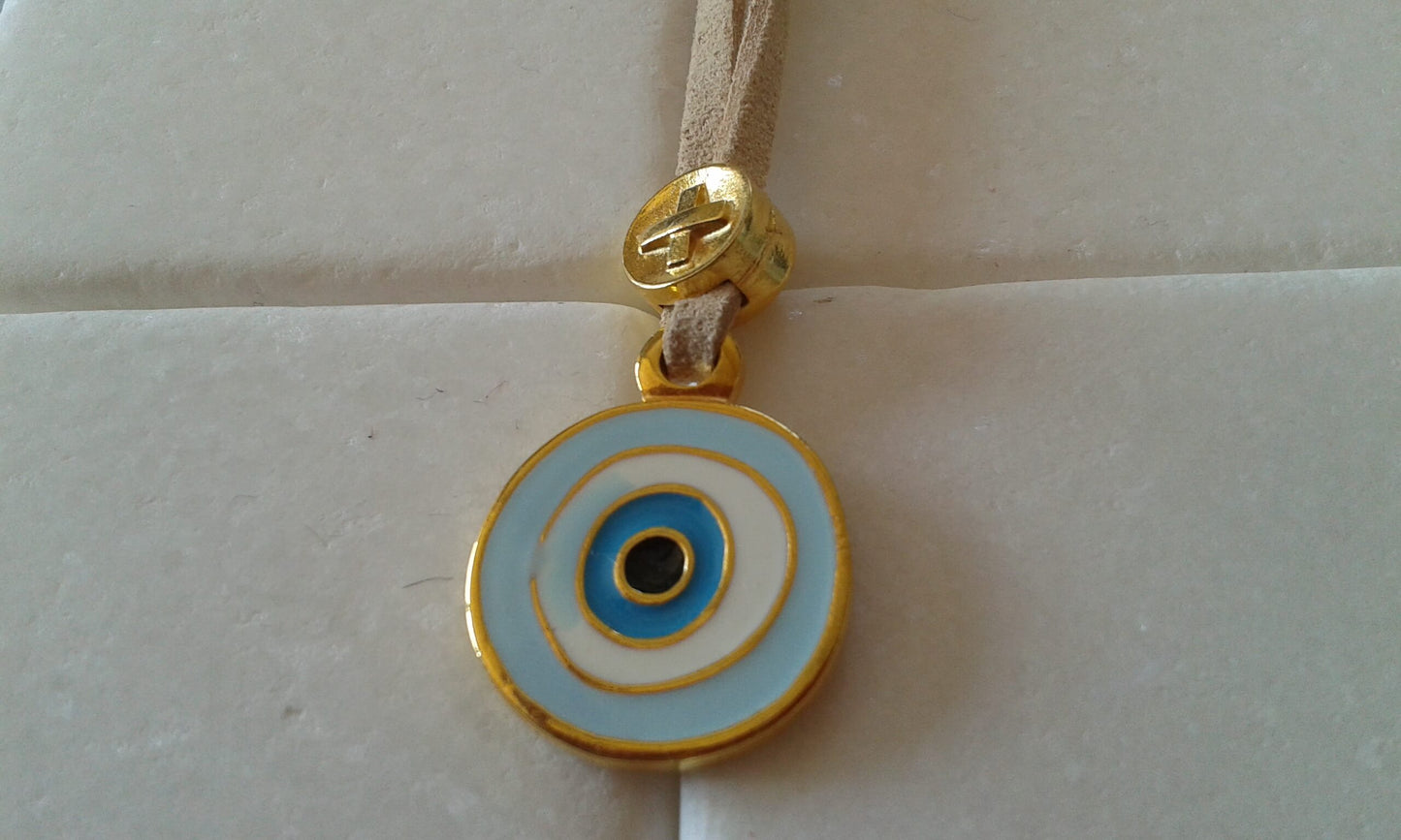 Μαρτυρικό βάπτισης με καστόρι και μάτι