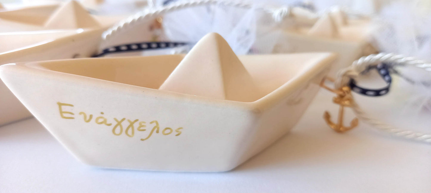 Μπομπονιέρα βάπτισης καράβι με κορδέλες, άγκυρα και όνομα