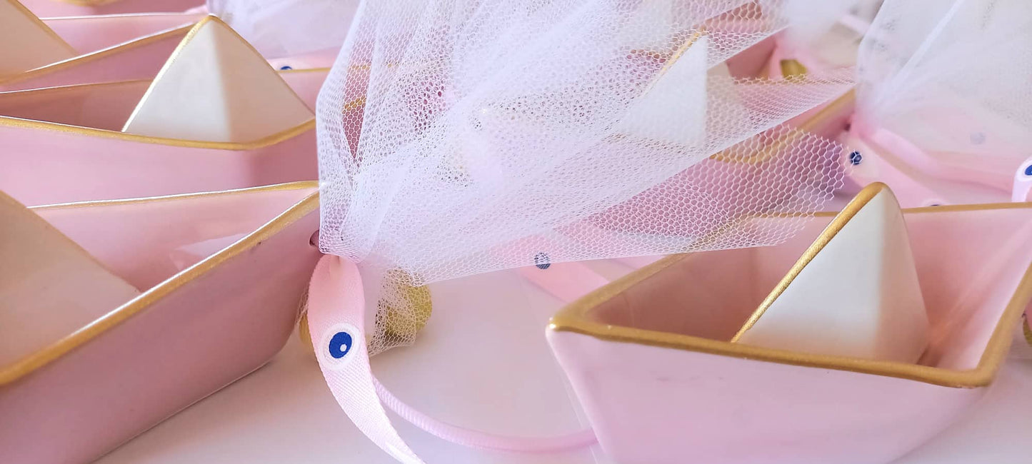 Μπομπονιέρα βάπτισης καράβι με κορδέλες