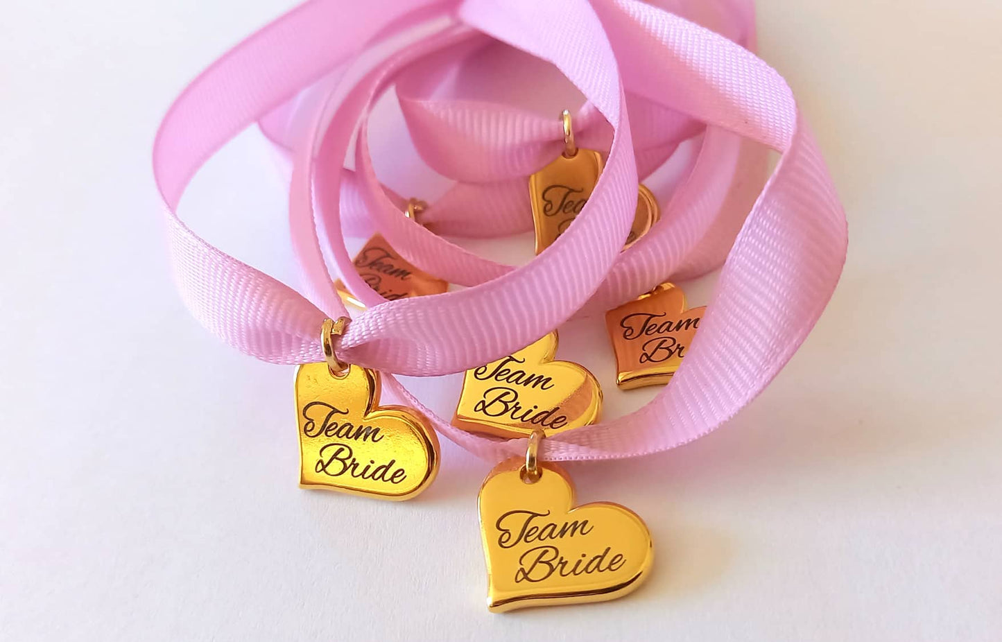 Βραχιόλι για bachelor party με κορδέλα και καρδιά