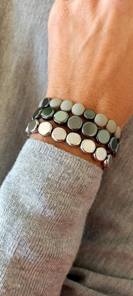 Βραχιόλι με ασημί στρογγυλούς αιματίτες