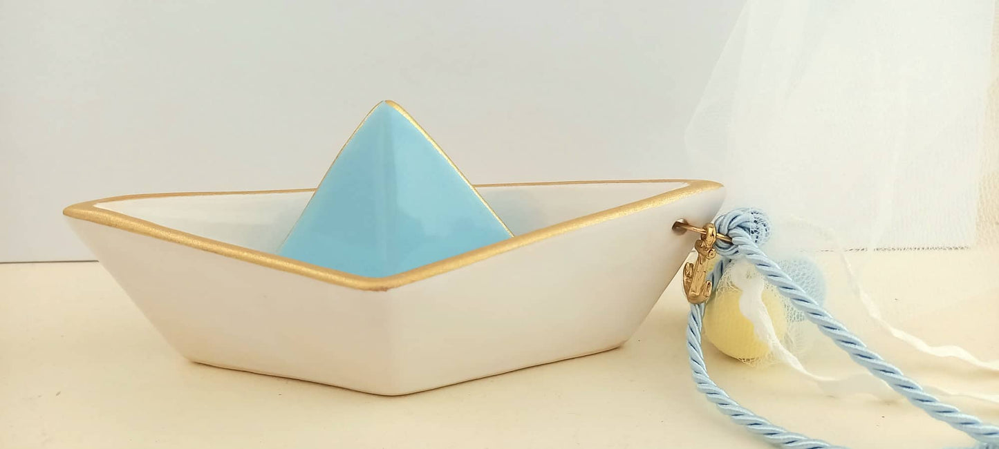 Μπομπονιέρα βάπτισης κεραμικό καράβι με κορδέλες