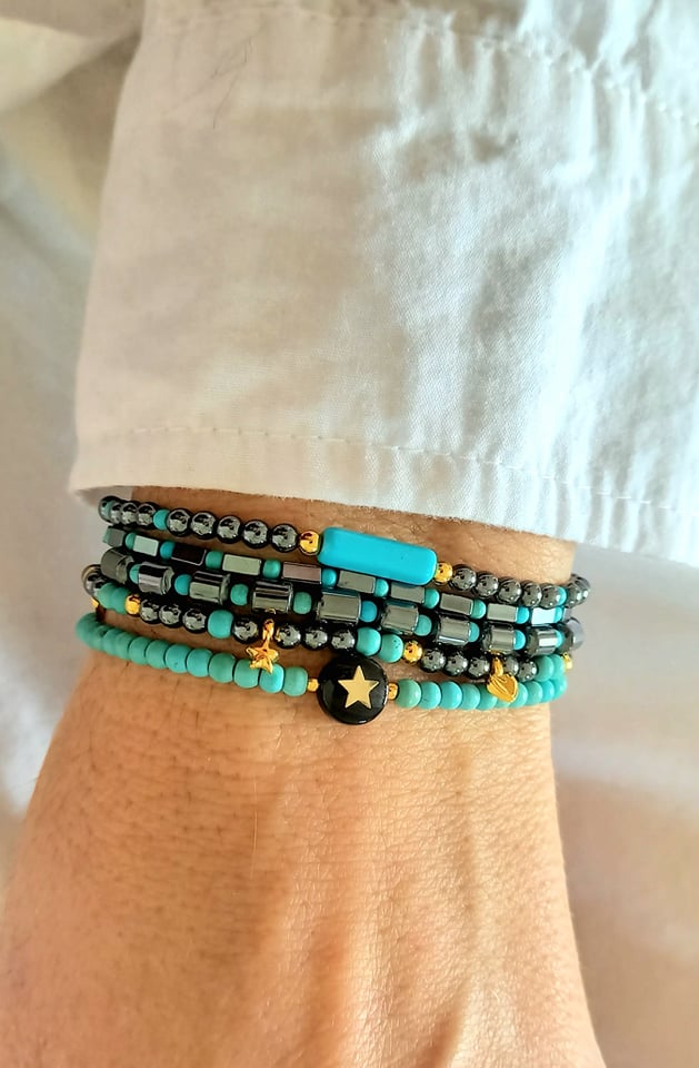 Βραχιόλι με αιματίτες, πέτρες χαολίτη και επιχρυσωμένα στοιχεία