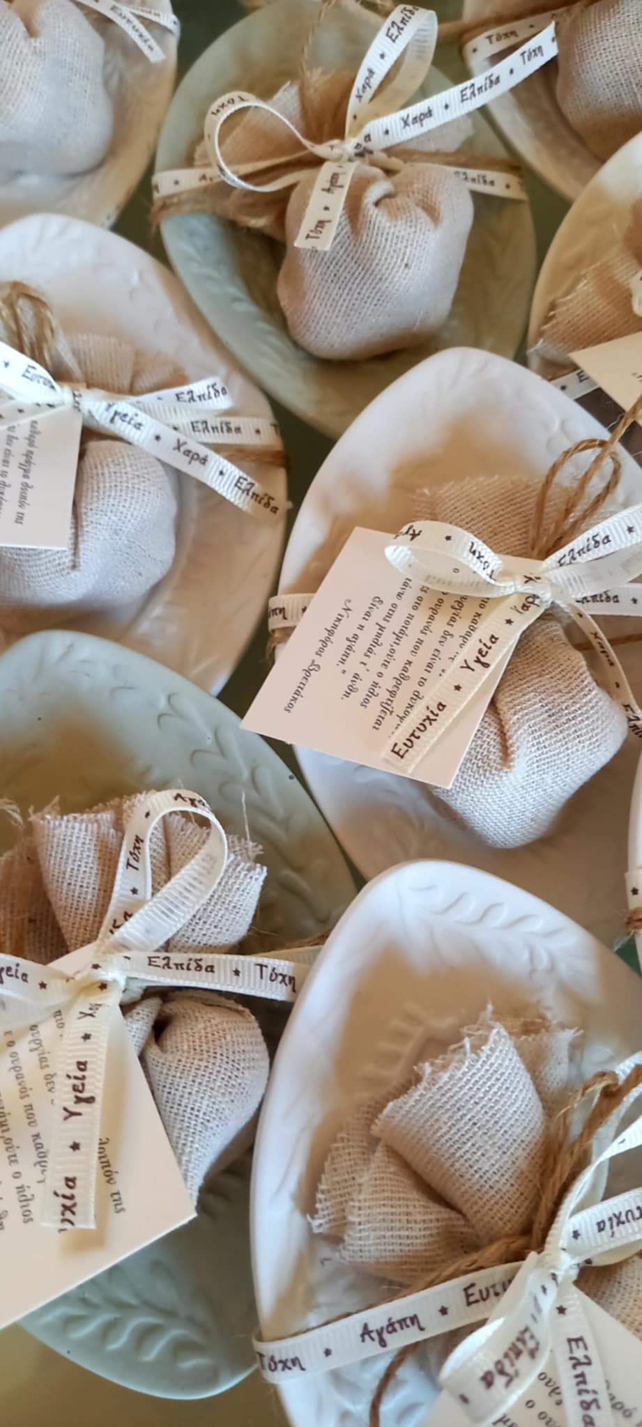 Μπομπονιέρα γάμου - βάπτισης κεραμικό πιατάκι