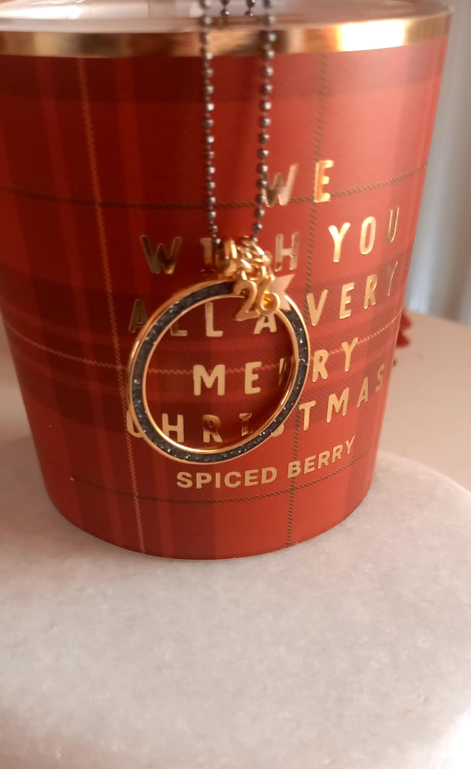 Κολιέ - γούρι με επιχρυσωμένα στοιχεία