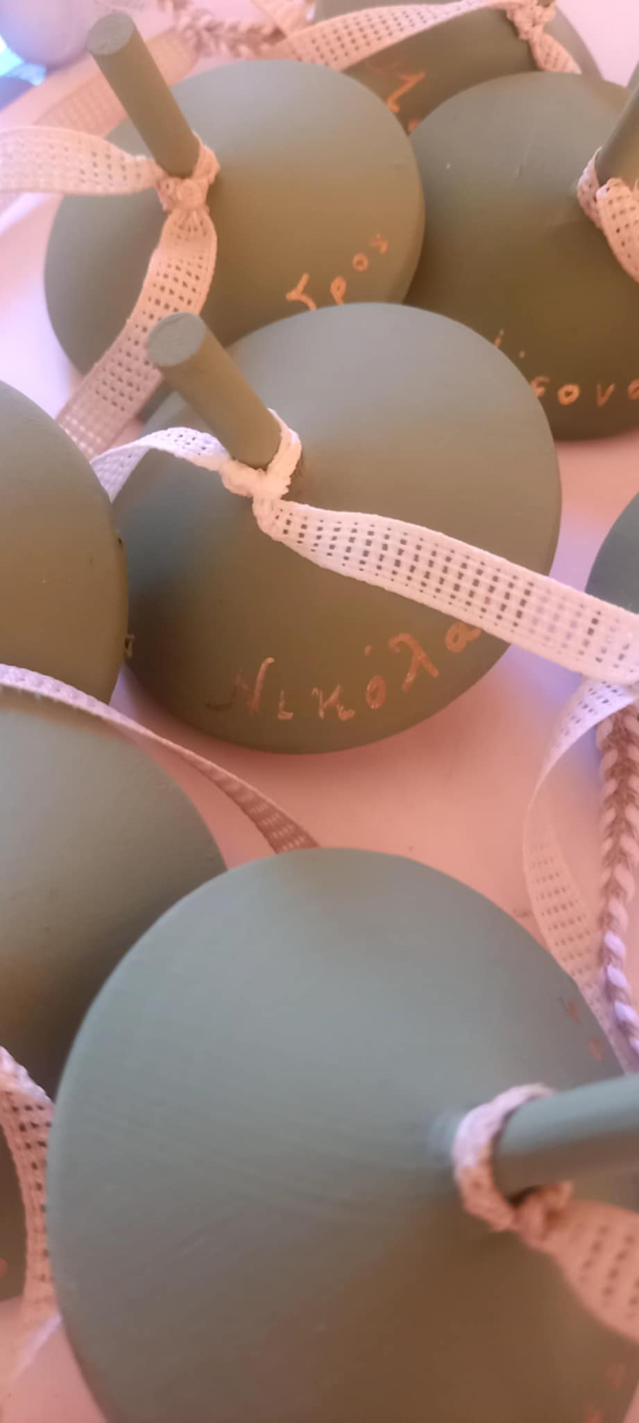 Μπομπονιέρα βάπτισης σβούρα με όνομα