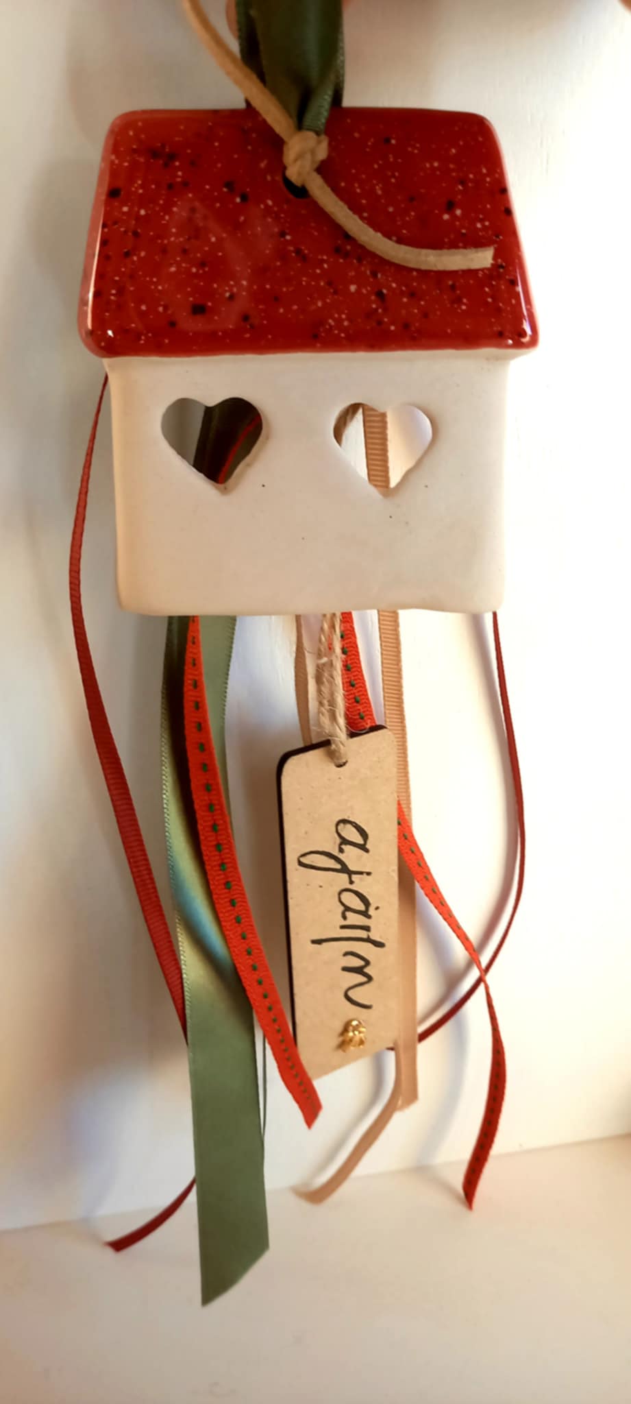 Γούρι με κεραμικό σπιτάκι