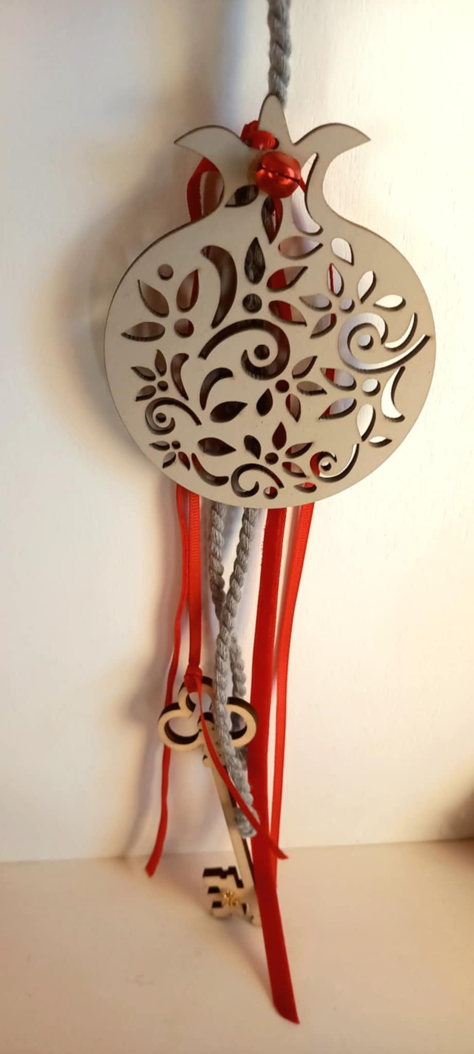 Κρεμαστό γούρι ξύλινο ρόδι