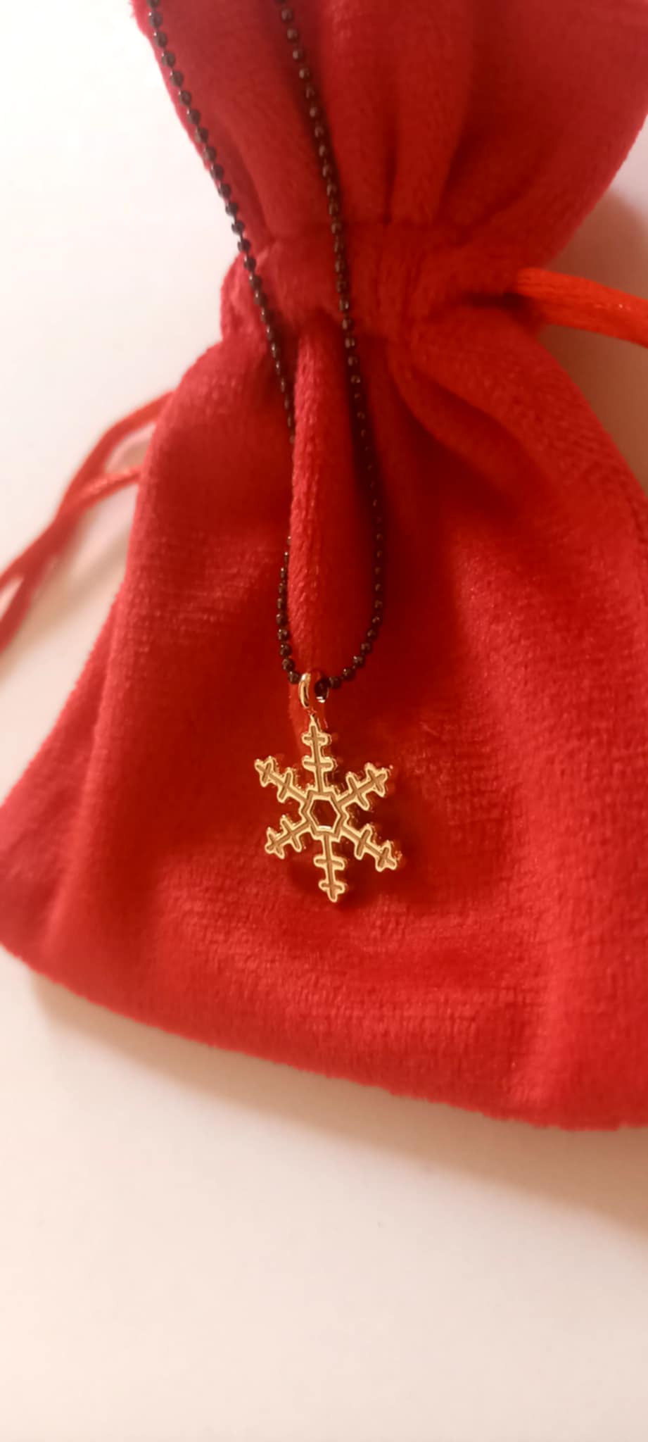 Κολιέ με μοτίφ χιονονιφάδα