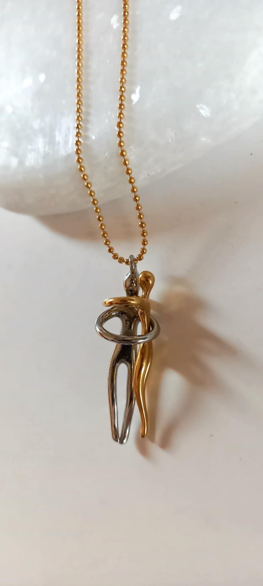 Κολιέ με αλυσίδα και μοτίφ χορευτές